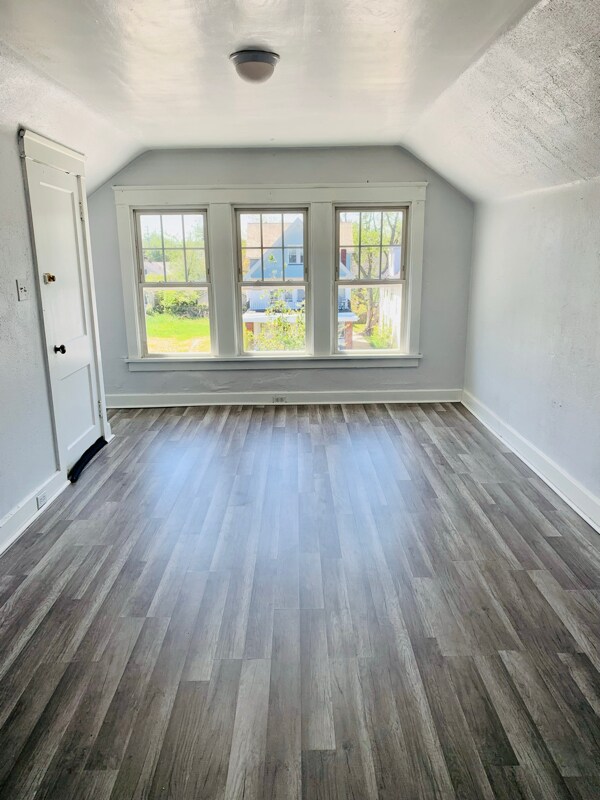 Foto del edificio - 1655 Waterbury Rd