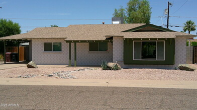 Building Photo - 8608 E Highland Ave