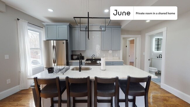 Foto del edificio - Room in Shared 4 bed/2 bath home