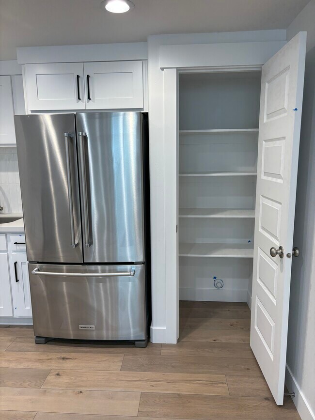 Foto del edificio - Basement Apartment