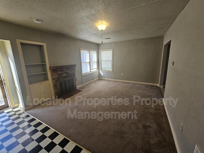 Building Photo - 2146 Rhode Island St
