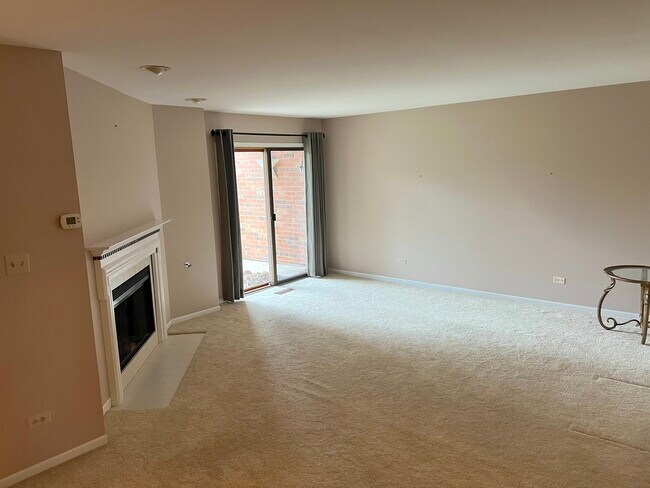 Foto del edificio - 986 West Ct