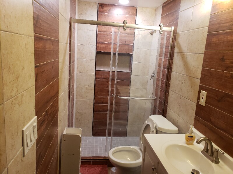 Foto principal - 825 Tilden Ave