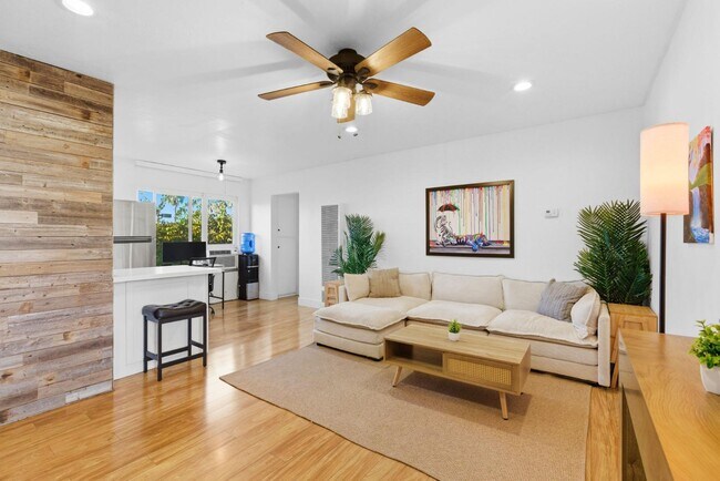 Foto del edificio - 4262 Wilson Ave
