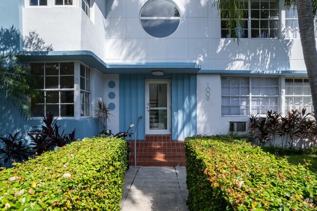Entrance - 1005 Meridian Ave