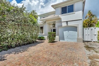 Building Photo - 4601 Bougainvilla Dr