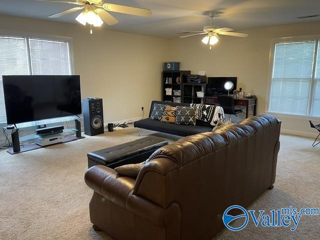 Foto del edificio - 100 Thomas Woods Ct