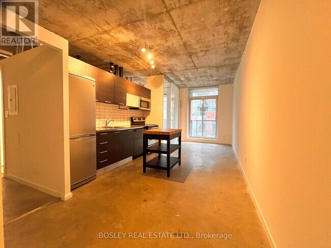 Building Photo - 150 Sudbury St