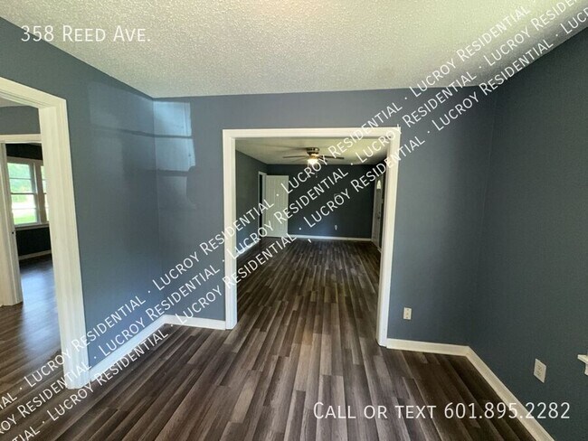 Foto del edificio - 358 Reed Ave