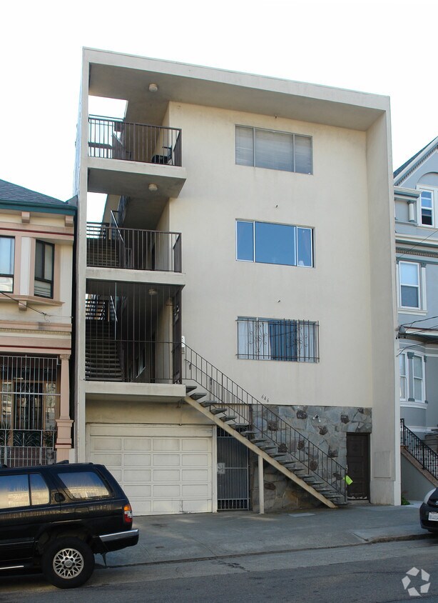 Building Photo - 646 8th Ave