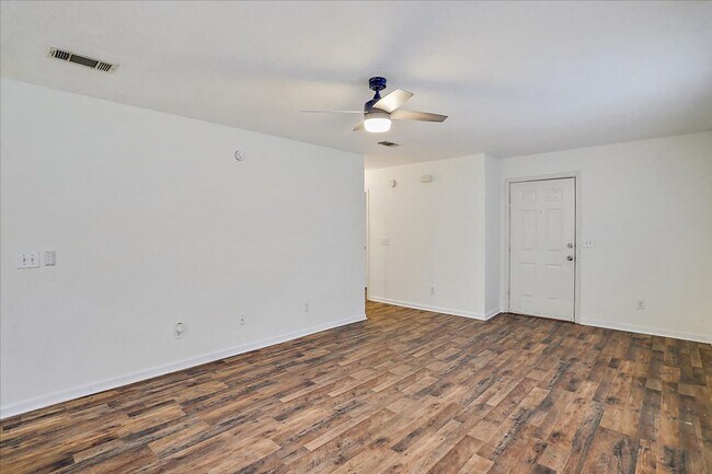 Building Photo - 3/2 Townhome in Rankin County