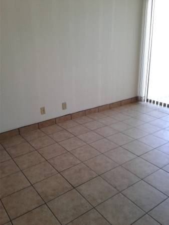 Foto principal - 400 Maple St SE