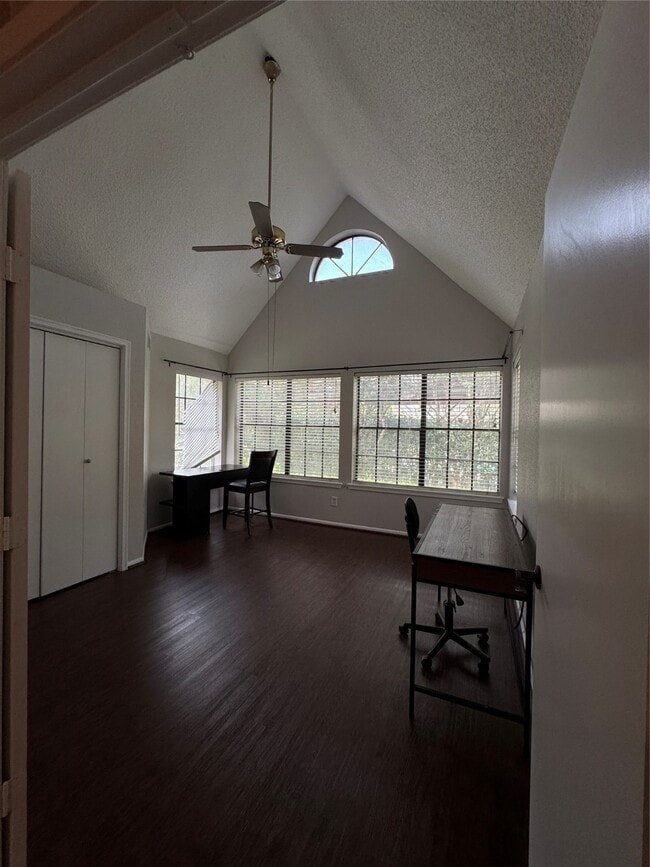 Building Photo - 2425 Holly Hall St