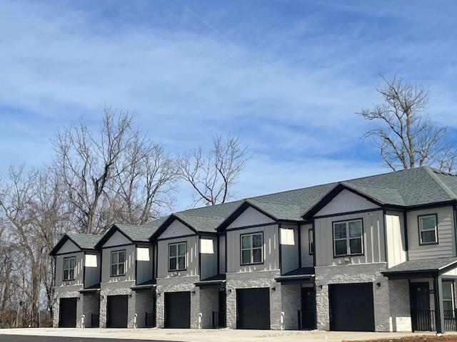 Building Photo - The Woods Townhomes