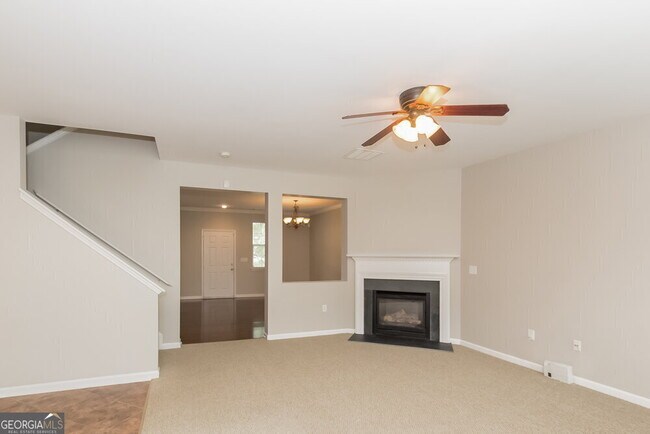 Building Photo - 136 Maple Hill Dr