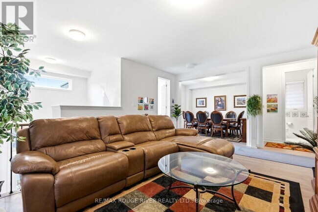 Photo du bâtiment - 1017 Trailsview Ave.