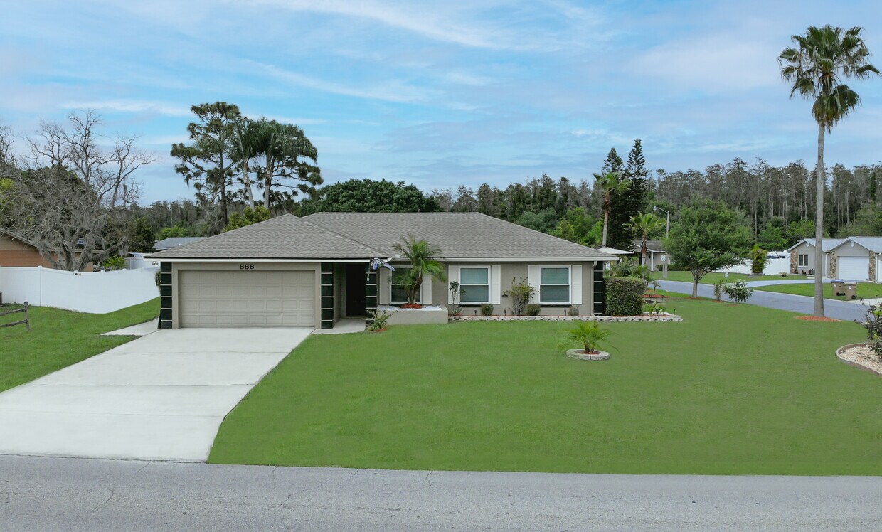 Primary Photo - 888 Florida Pkwy