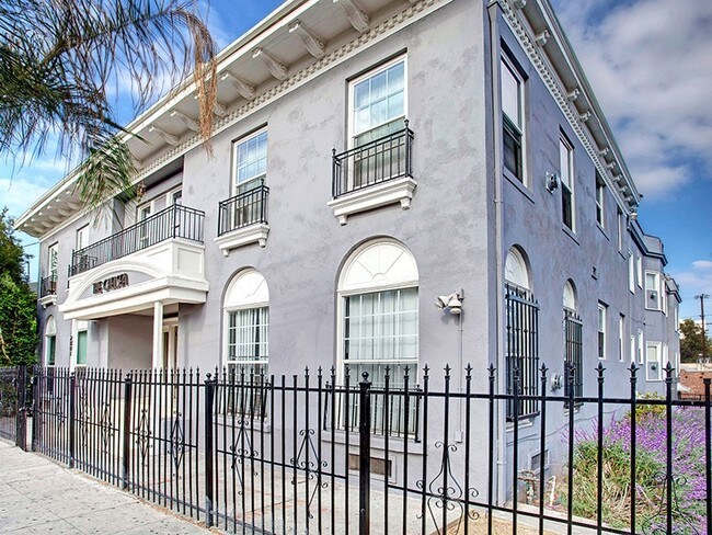 Building Photo - 2801 San Marino St
