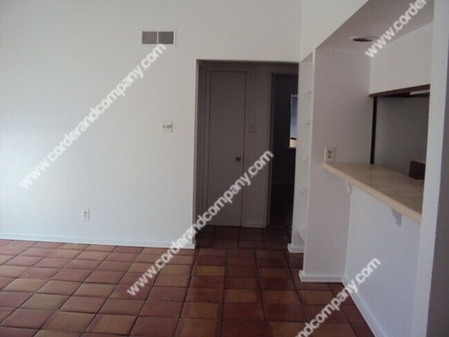 Building Photo - Naturally Lit Bedroom, 2 Bathroom with an Office. 1,933 Sq Ft. Home.