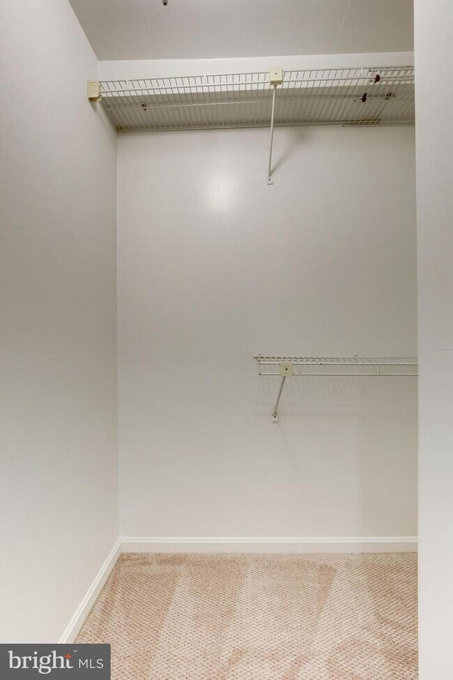 Foto del edificio - 2406 37th St NW