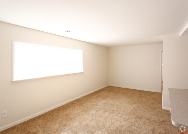 1BR Living Room - About Heritage Court Apartments