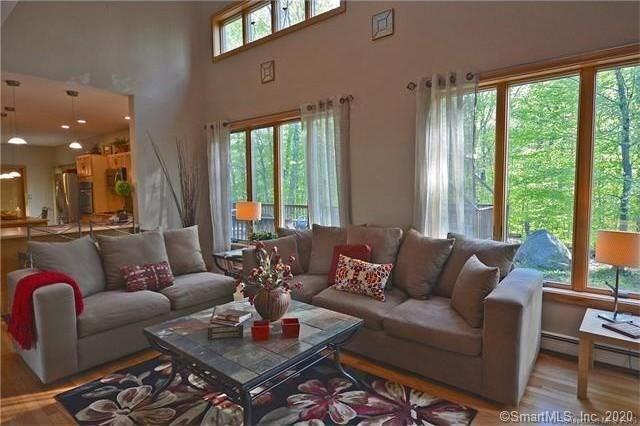 Foto del edificio - 33 Briar Rd