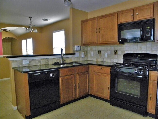 Foto del edificio - 6336 Austinville Dr