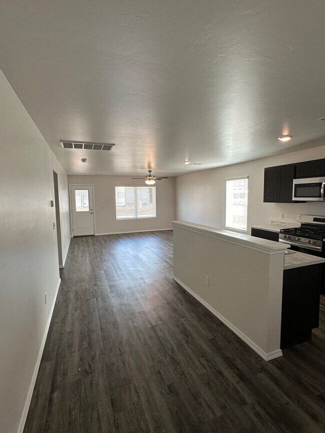 Building Photo - *Pre-leasing* NEWER Four Bedroom | Two Bat...