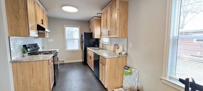 Foto del edificio - 2724 Stanley St