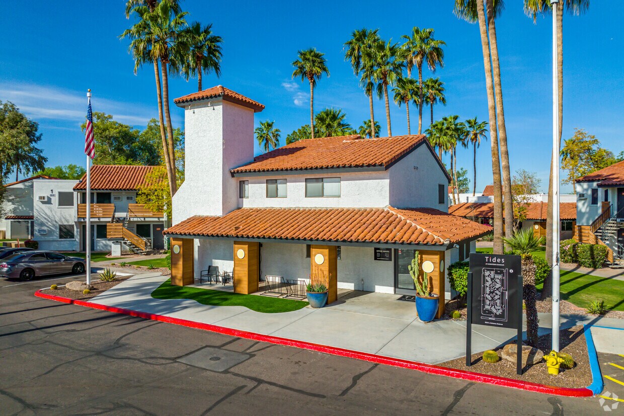 Tides at Downtown Chandler Apartments in Chandler, AZ