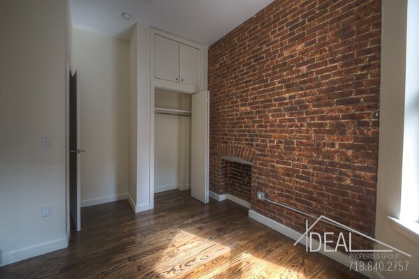 Building Photo - 157 Adelphi St
