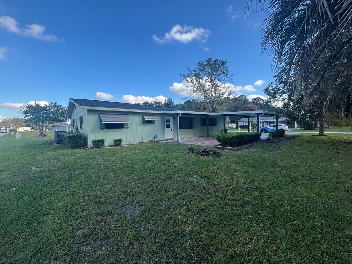 Foto principal - Corner lot house in 55+ community