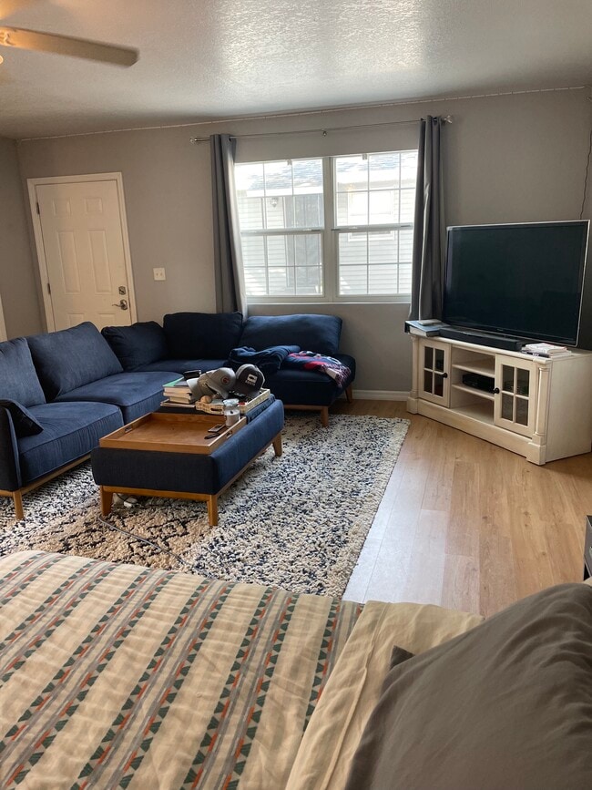 Foto del edificio - 3106 W Cordelia St