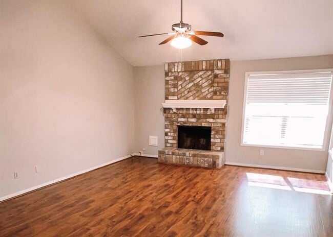Building Photo - 2931 Colony Dr