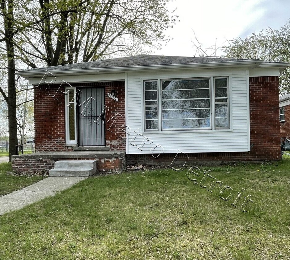 Primary Photo - 20201 Grandville Ave