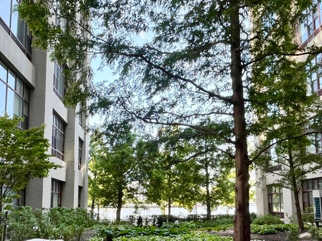 Foto del edificio - 1500 Hudson St