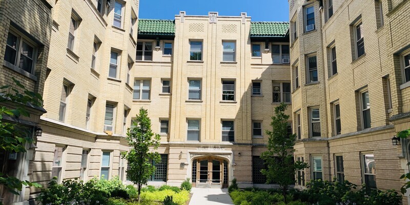 Primary Photo - 4847 N. Kimball