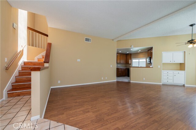 Foto del edificio - 45 Willowcrest Ln