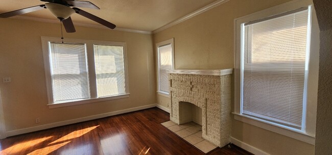 Foto del edificio - 2805 Cleburne St