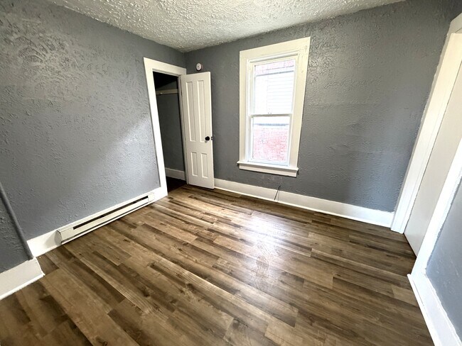 Foto del edificio - 520 W 17th St