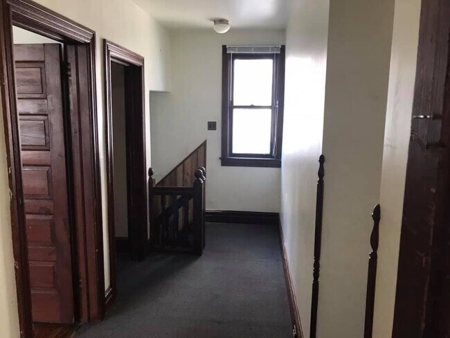 Foto del edificio - 166 12th St