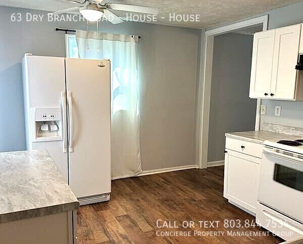 Foto del edificio - 63 Dry Branch Rd