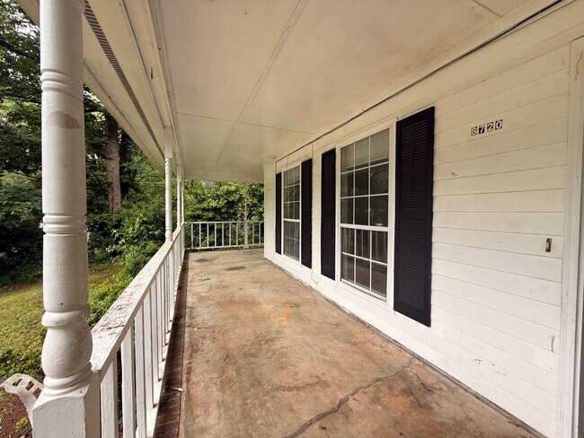 Foto del edificio - 8720 Mornington Dr