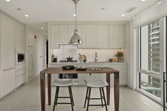 Building Photo - 382 N Union Ave