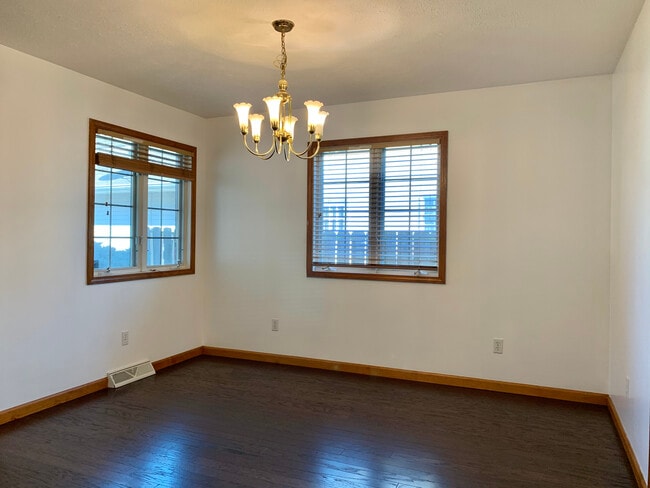 Building Photo - 3526 Teakwood Dr