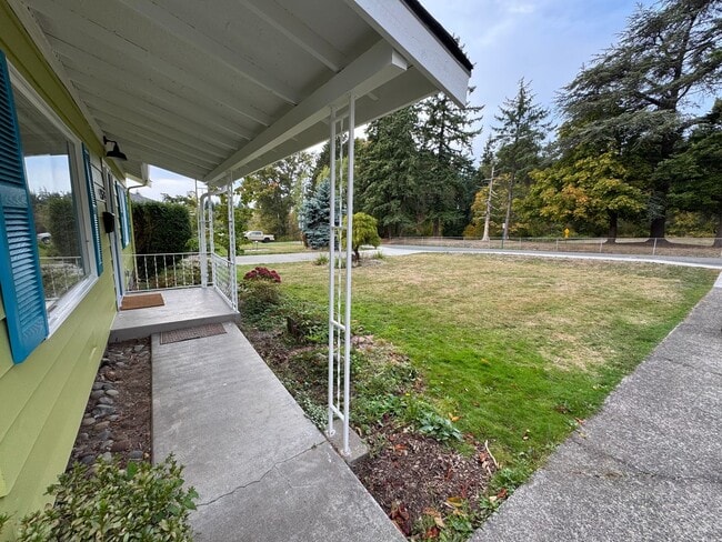 Foto del edificio - Charming Short Term Rental - 1-6 Month Lease