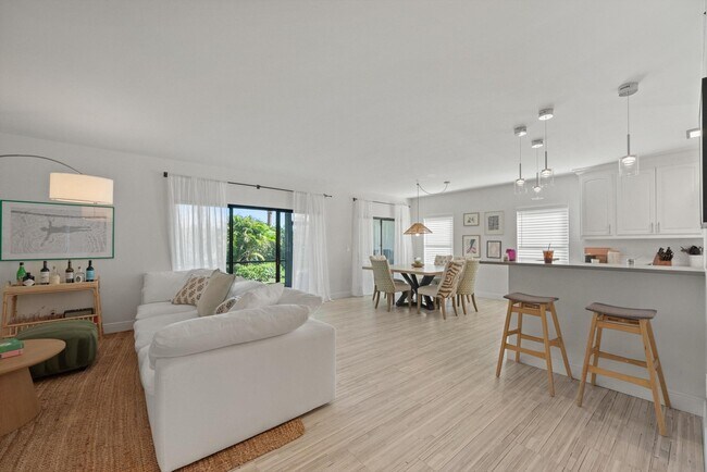 Photo - 11355 Pond View Dr (Wellington, FL) Apartment