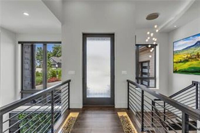 Foto del edificio - {5842} Luxury Rental in Forrest Ridge Esta...