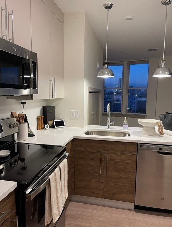 Foto principal - 410 Dorchester Ave