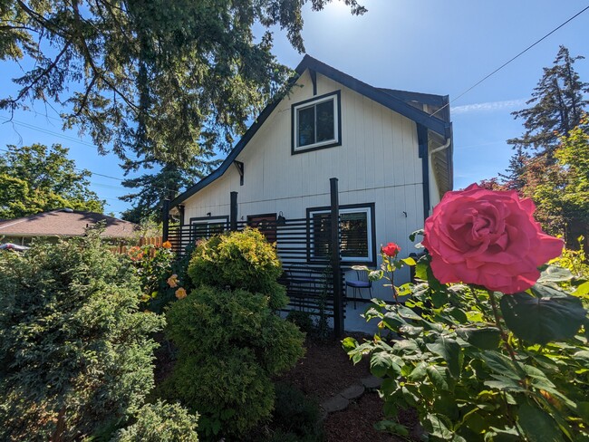 Front - 4409 SE 89th Ave